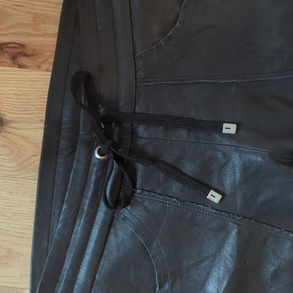 Marc Cain. Slim Fit Drawstring Pants. Faux Leather. Size N3. - Picture 8 of 14